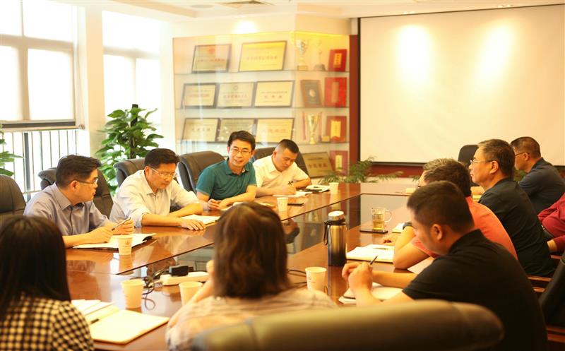 省自然南宫ng28相信品牌力量投资集团党委委员、副总经理徐锡惠一行到中成集团调研指导工作