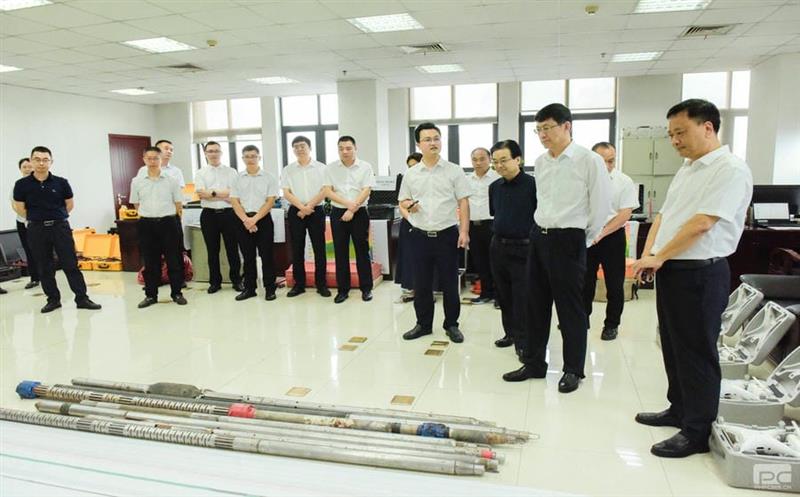 徐志文在物探院调研时强调：打造“金刚钻”，，，，，，，，服务“大产业”