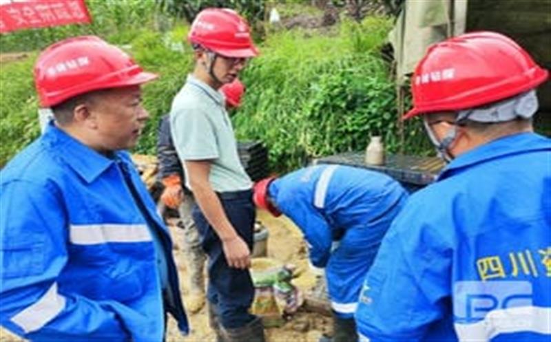 华锋钻探以技术创新为引领，，，，，，，，破解施工难点 为集团“一号工程”顺利实施保驾护航